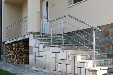 Relinggeländer Edelstahl aufgesetzt Geländer Konfigurator Balkongeländer Treppengeländer Balkon Terrasse Boden Treppen Relingpfosten 42,4 mm V2A