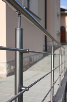 Relinggeländer Edelstahl aufgesetzt Geländer Konfigurator Balkongeländer Treppengeländer Balkon Terrasse Boden Treppen Relingpfosten 42,4 mm V2A