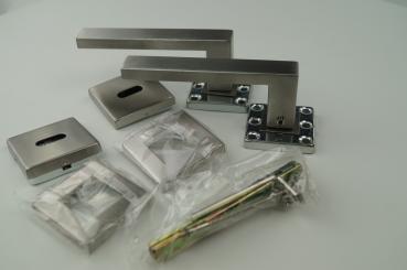 Preview: Türklinke Edelstahl Türdrücker Türgriff Türbeschlag BB WC PZ Eckig Kurzschild