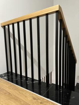 Treppengeländer Holzgeländer Stahl Schwarz Eiche Vertikal Holz Anthrazit RAL Neu