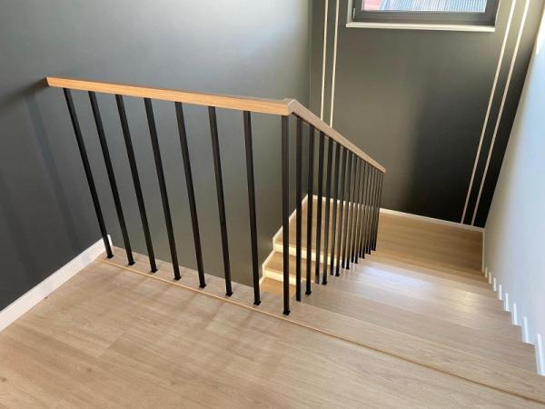 Treppengeländer Holzgeländer Stahl Schwarz Eiche Vertikal Holz Anthrazit RAL Neu